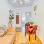 Suvenir Chic - Fusion Of Modern Elegance & Harmony