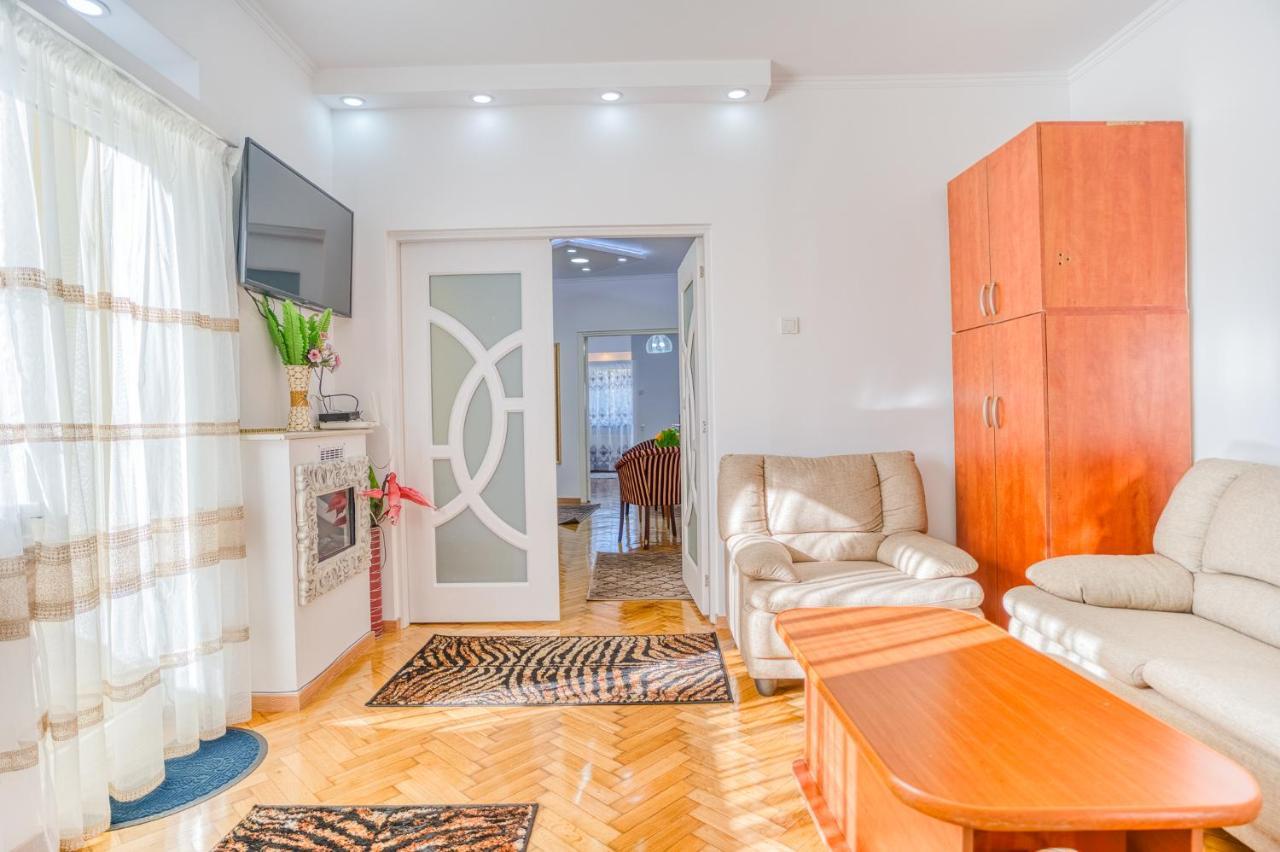 Suvenir Chic - Fusion Of Modern Elegance & Harmony Appartamento *