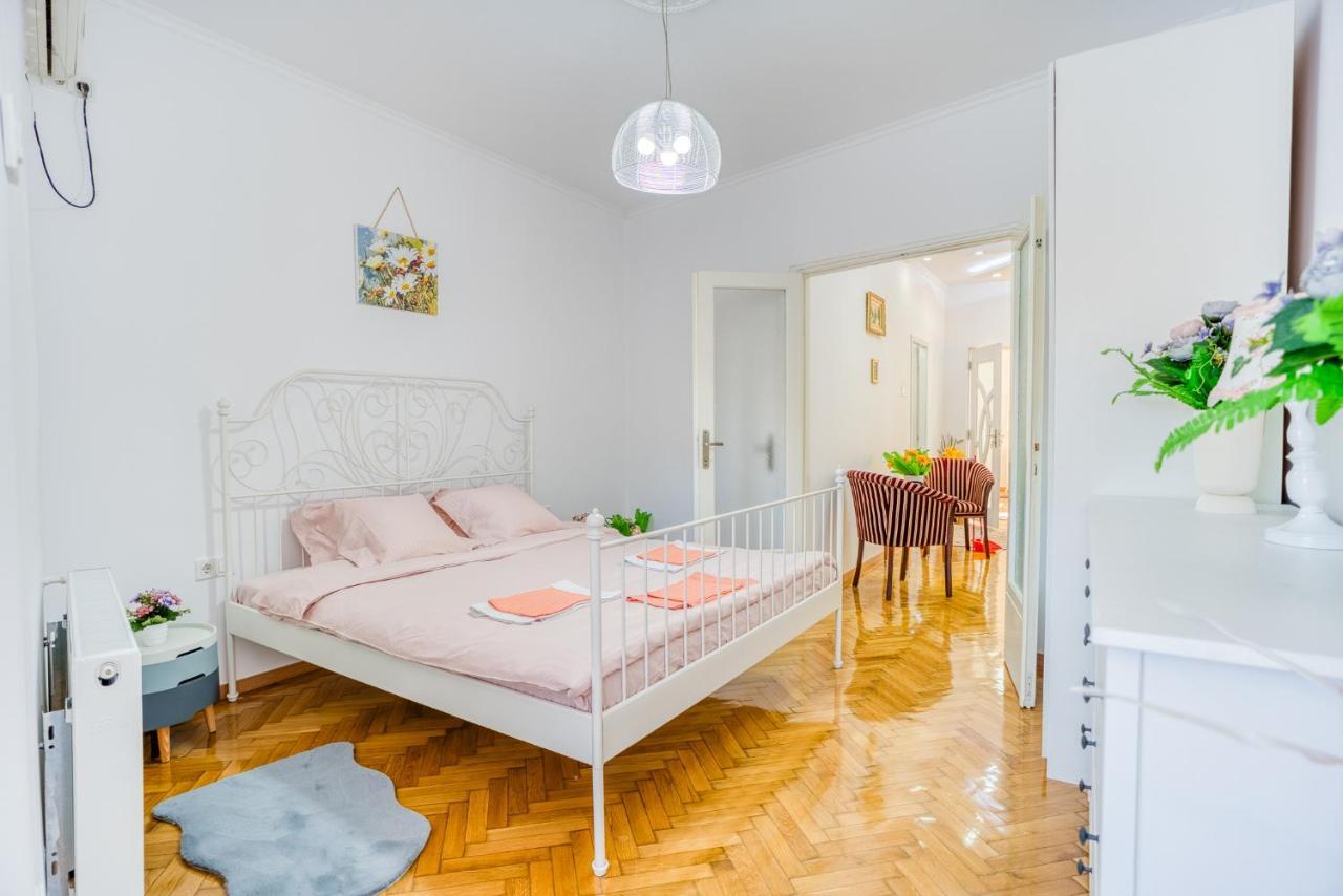 Suvenir Chic - Fusion Of Modern Elegance & Harmony Appartamento Bucarest